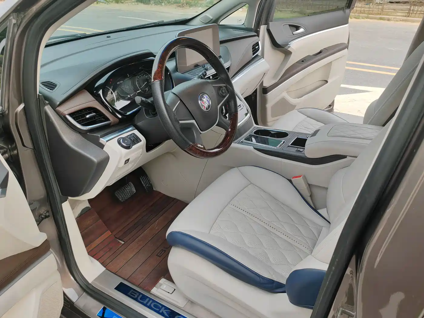 BUICK GL8