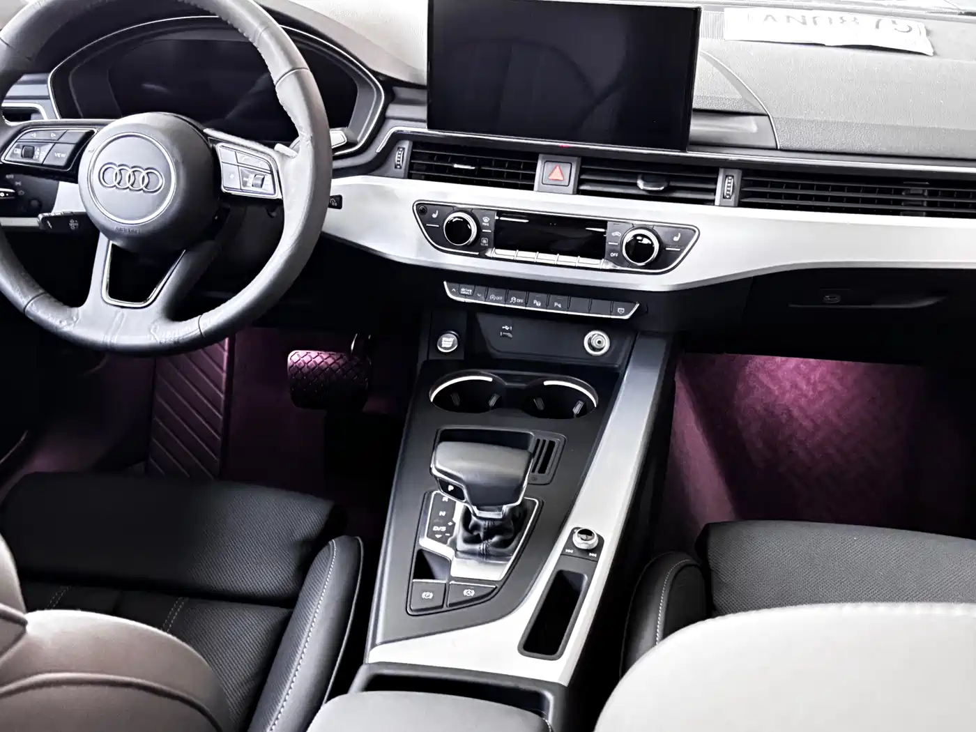 Audi A4L 2020 40 TFSI quattro Luxury Dynamic фото 13