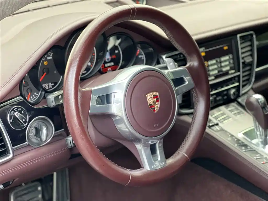 Porsche Panamera 2014 Panamera 4 Executive 3.0T фото 9