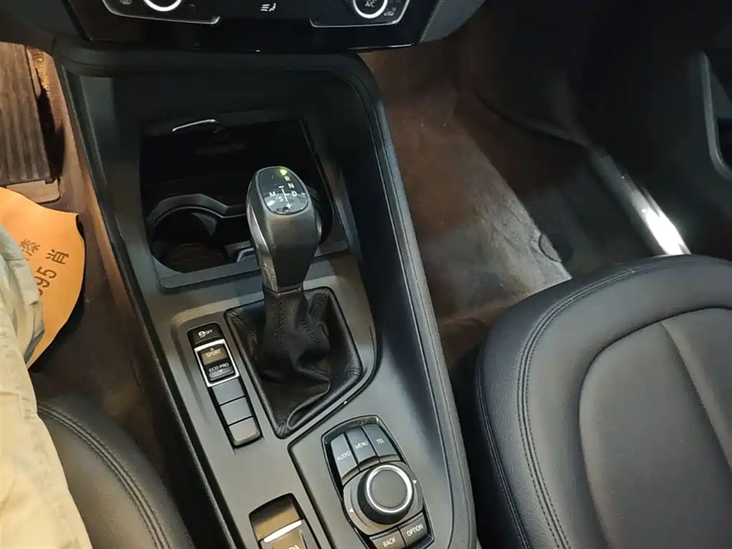BMW X1 2016 sDrive18Li Fashion Model фото 14