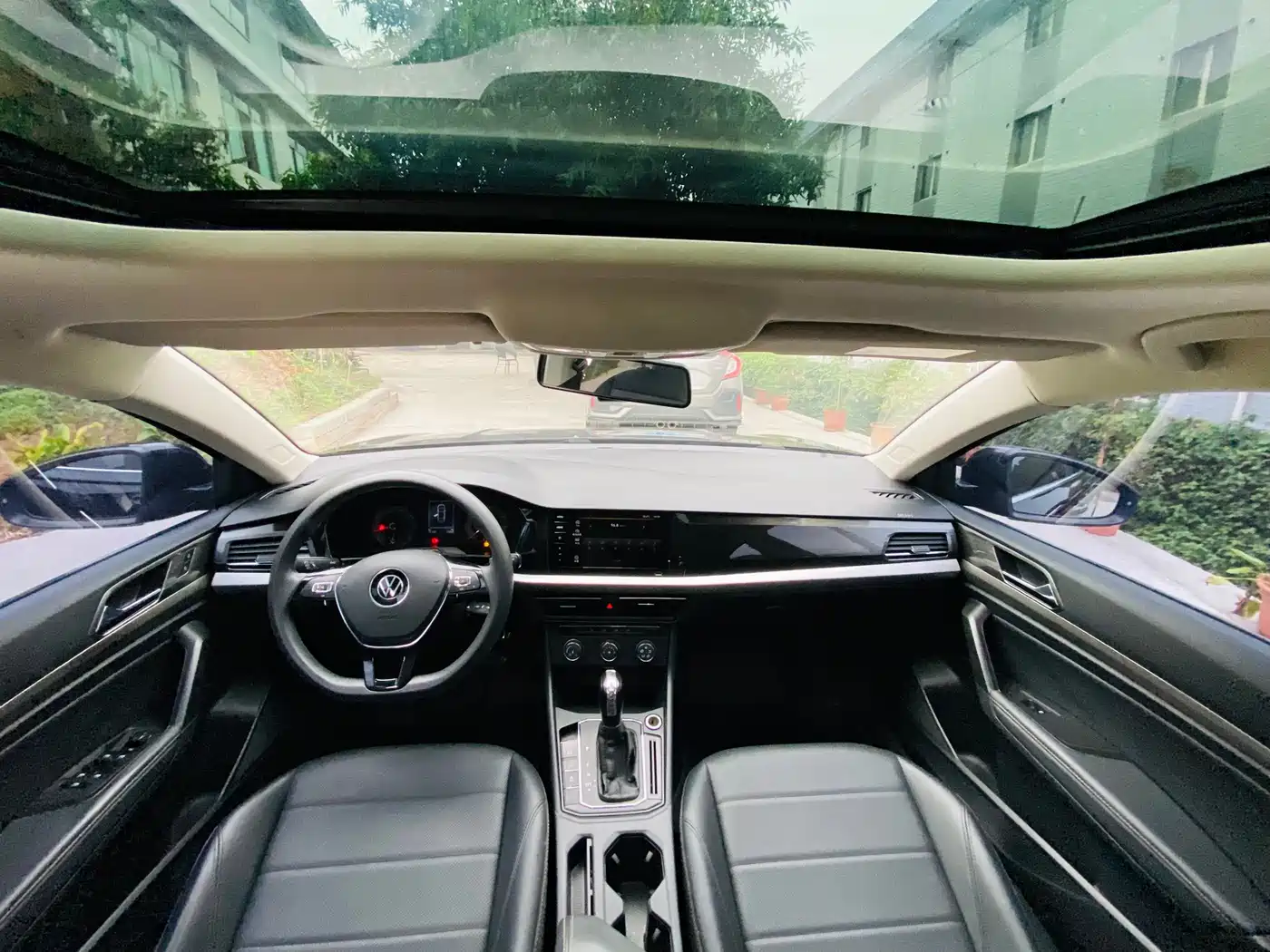 Volkswagen Lavida 2021 1.5L Auto Comfort Edition фото 13