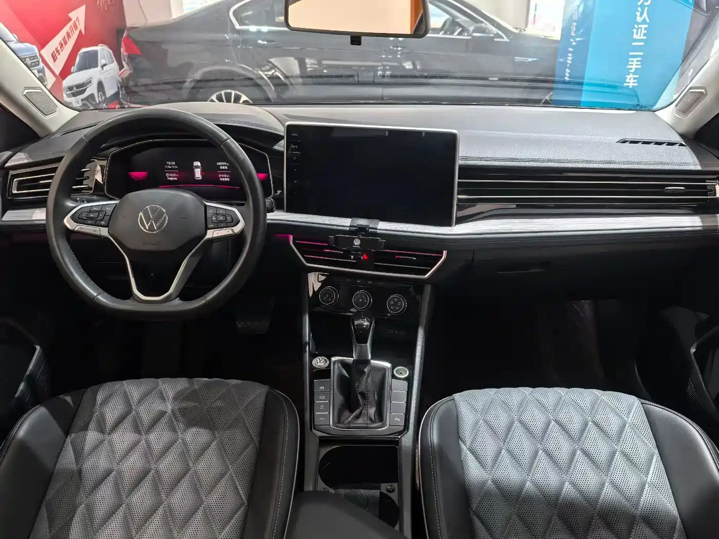 Volkswagen Sagitar 2023 300TSI DSG Surpassing Edition фото 9