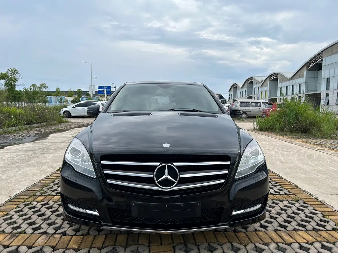 Mercedes-Benz R-Class 2011 R 350 L 4MATIC фото 2