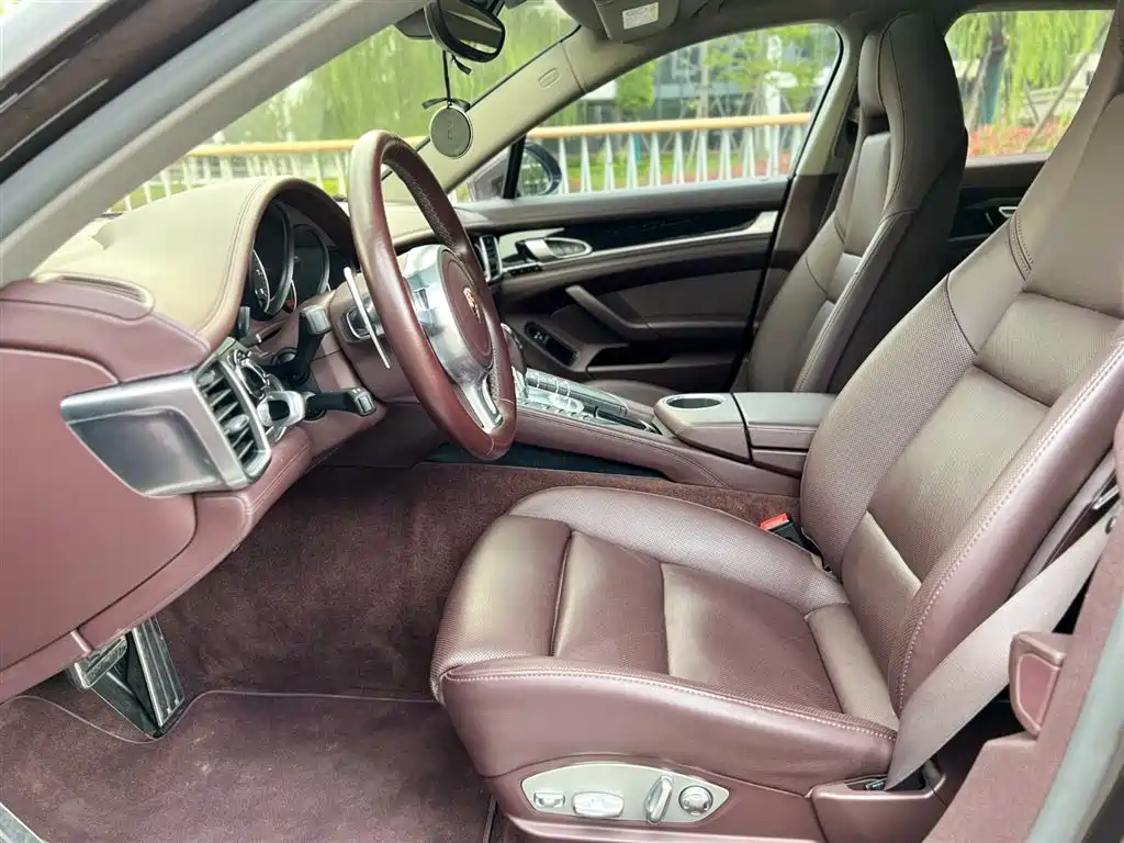 Porsche Panamera 2014 Panamera 4 Executive 3.0T фото 10