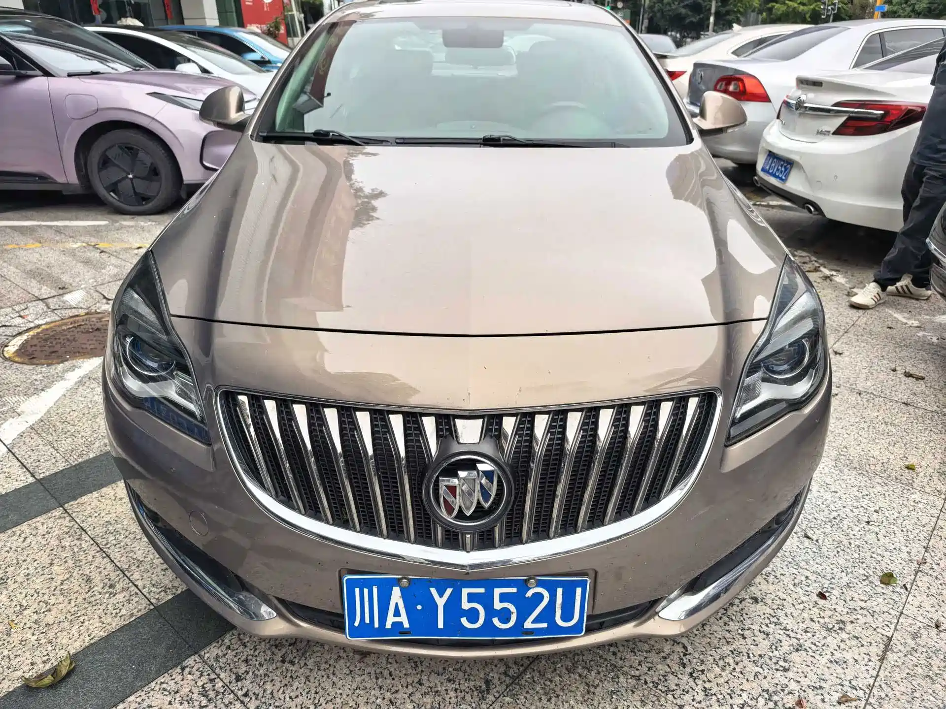 Photo 1 - Buick Regal