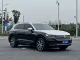 Фото 3 - Volkswagen Touareg