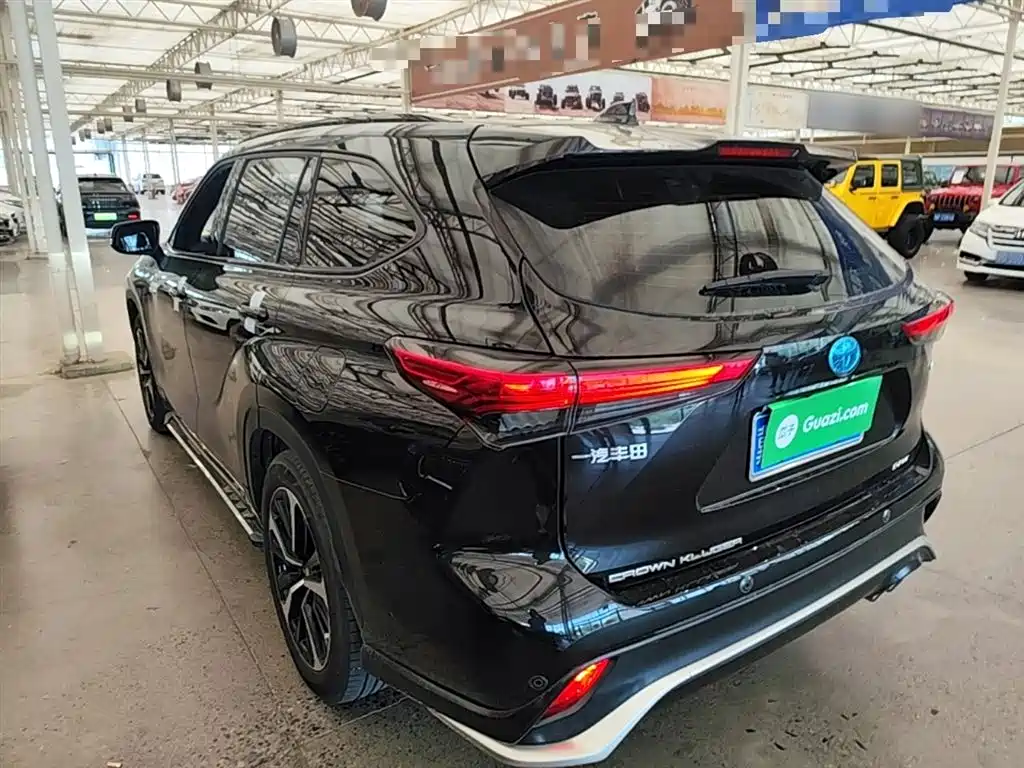 Toyota Crown Kluger 2021 2.5L HEV 4WD Luxury фото 5