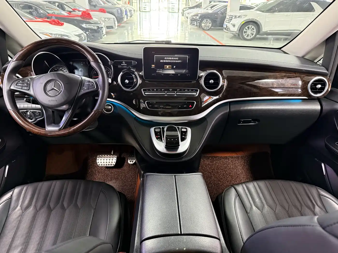 Mercedes-Benz V-Class 2017 Model V 260 Premium Edition фото 9