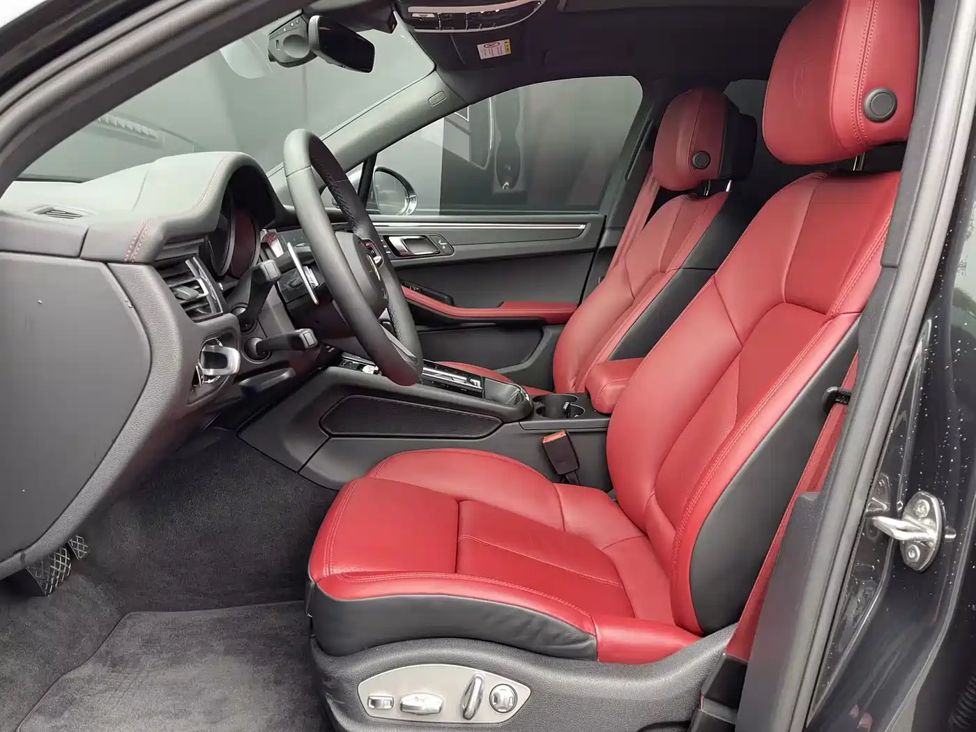 Porsche Macan 2023 Macan 2.0T фото 17