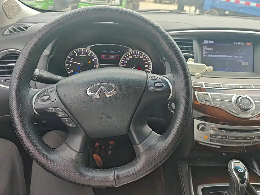 Photo 15 - Infiniti QX60 (Import)