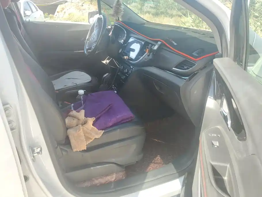 Photo 8 - Buick Encore