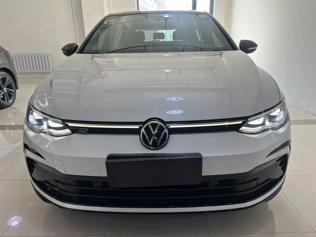 Volkswagen Golf 2023 Model 280TSI DSG R-Line фото 2