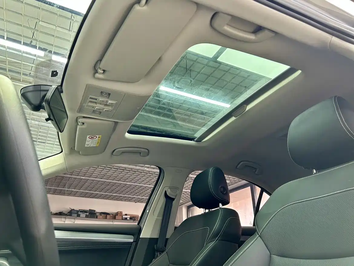 Škoda Superb 2023 TSI280 DSG Premium Edition фото 17