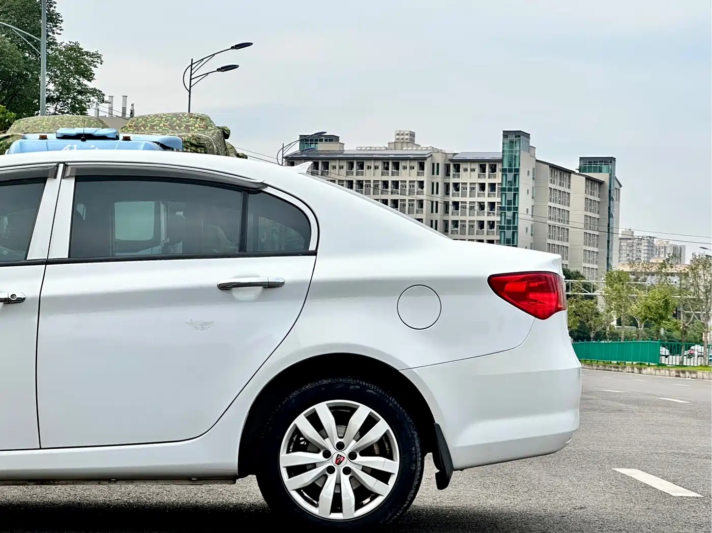 Roewe 350 2016 2015 Model 1.5L Automatic Luxury Sunroof Edition