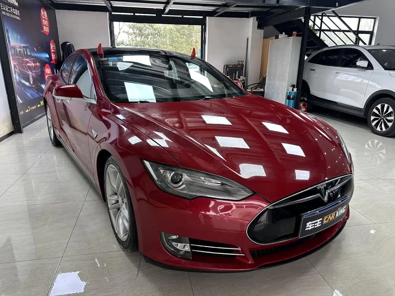 TESLA MODEL S