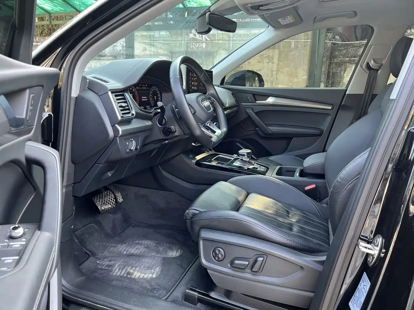 Audi Q5L 2022 40T Luxury Dynamic фото 5