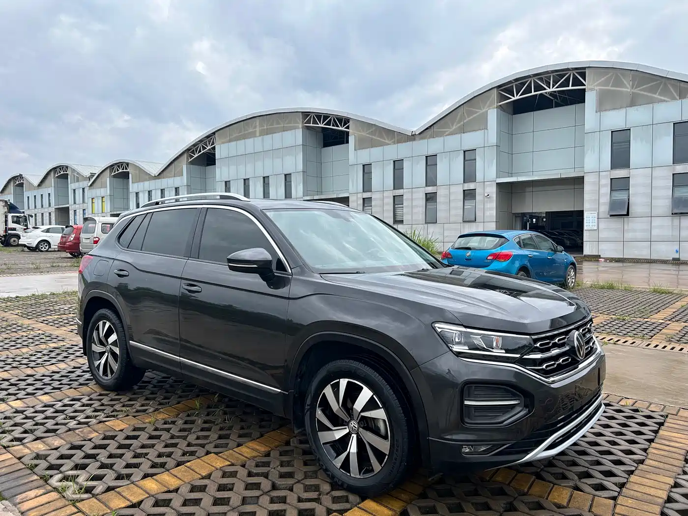 Volkswagen Tayron 2019 Expedition 280TSI 2WD Luxury (China VI) фото 3