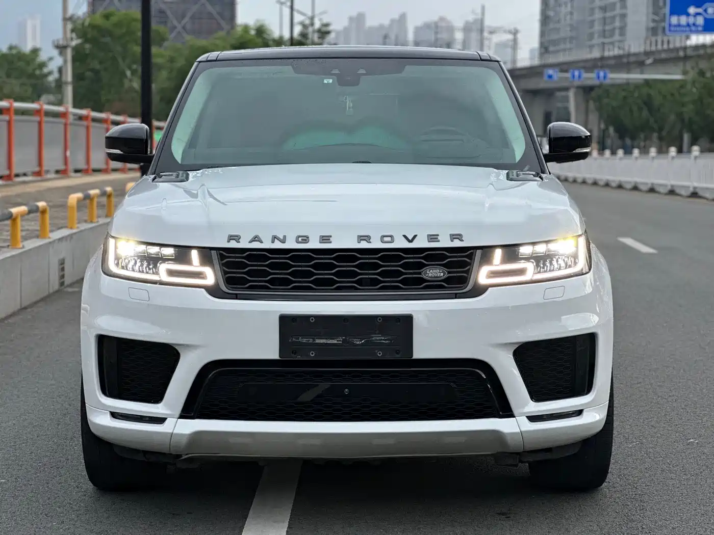 Land Rover Range Rover Sport 2020 3.0 L6 HSE DYNAMIC фото 2