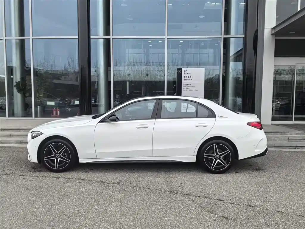 Mercedes-Benz C-Class 2025 C 260 L Night Sport Edition фото 2