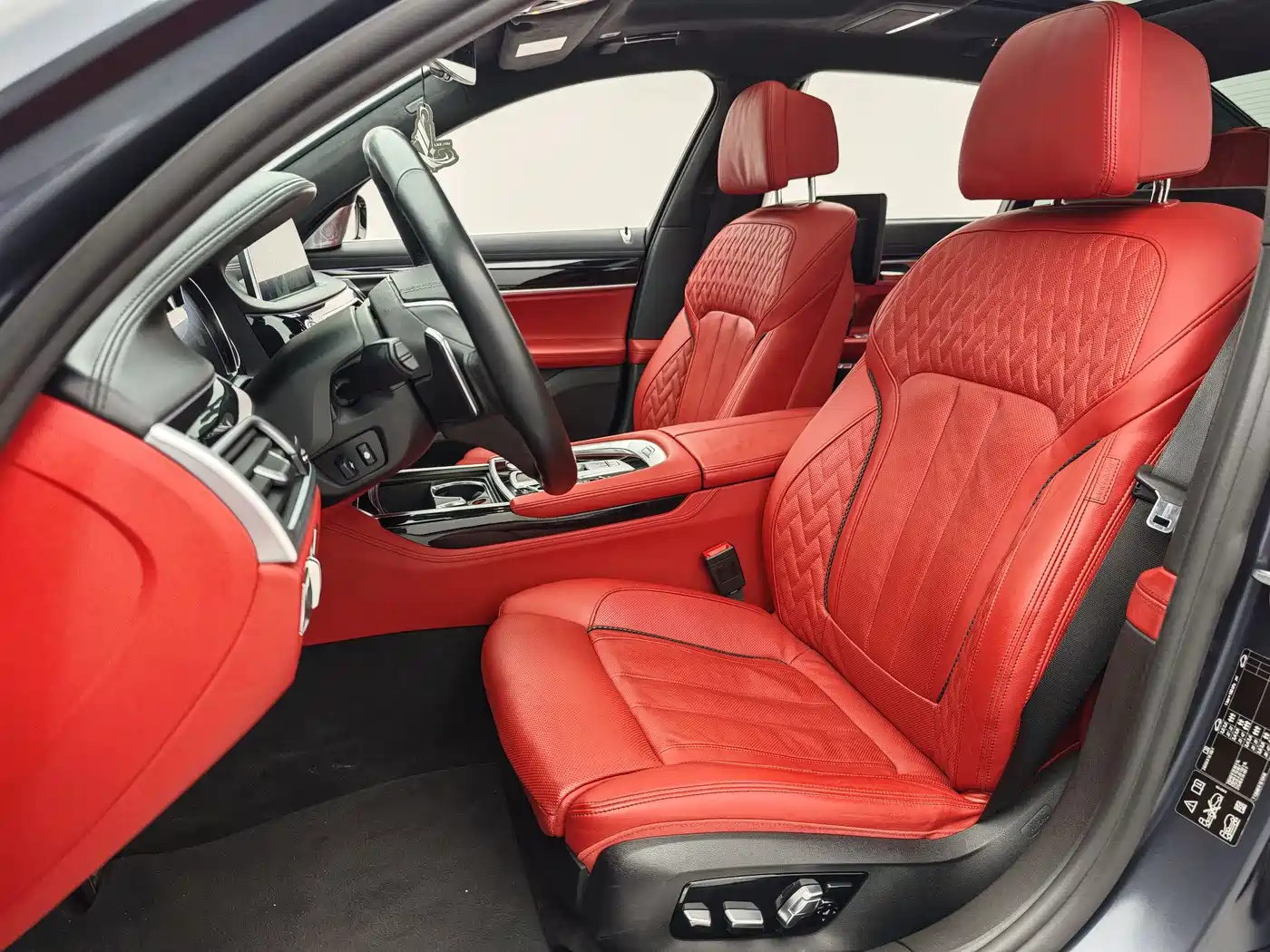 BMW 7 Series 2018 740Li xDrive Premium Type M Sport Package фото 7