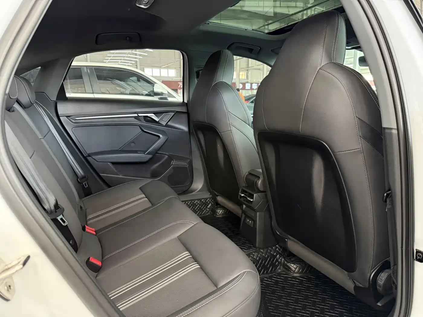Audi A3 2023 A3L Limousine 35 TFSI Fashion Sport фото 6
