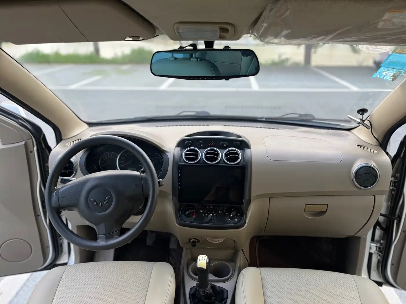 Wuling Motors Wuling Hongguang 2014 2014 1.5L S Luxury
