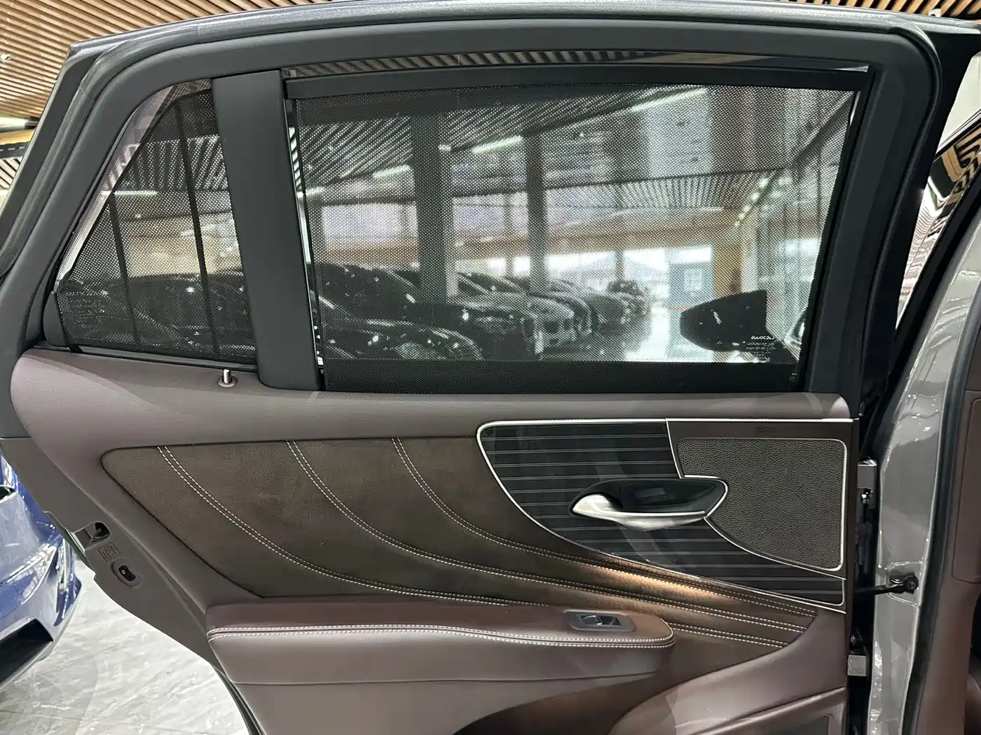 Lexus LS 2020 500h Luxury (China VI) фото 26