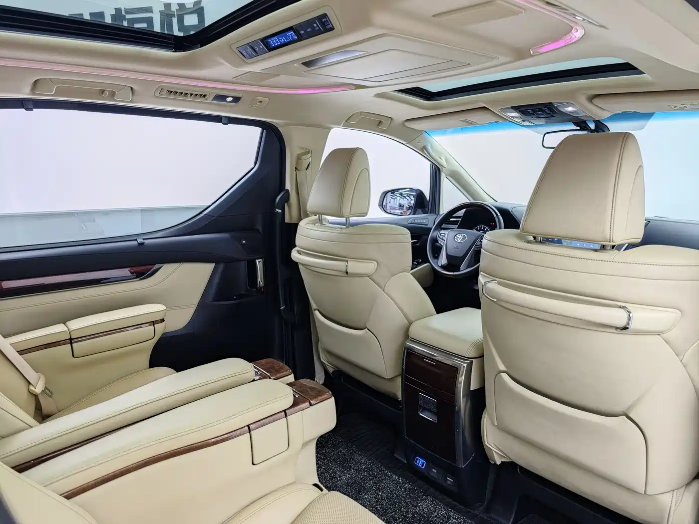 Toyota Alphard 2015 3.5L Luxury Edition фото 17