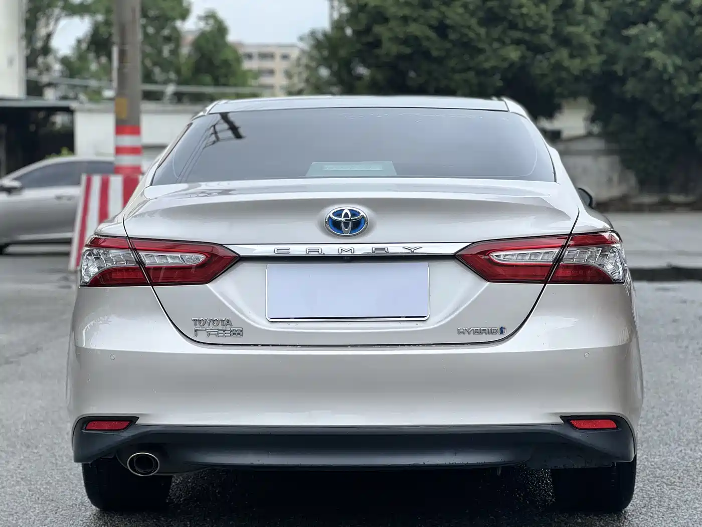 Toyota Camry 2018 Hybrid 2.5HG Luxury Edition фото 15