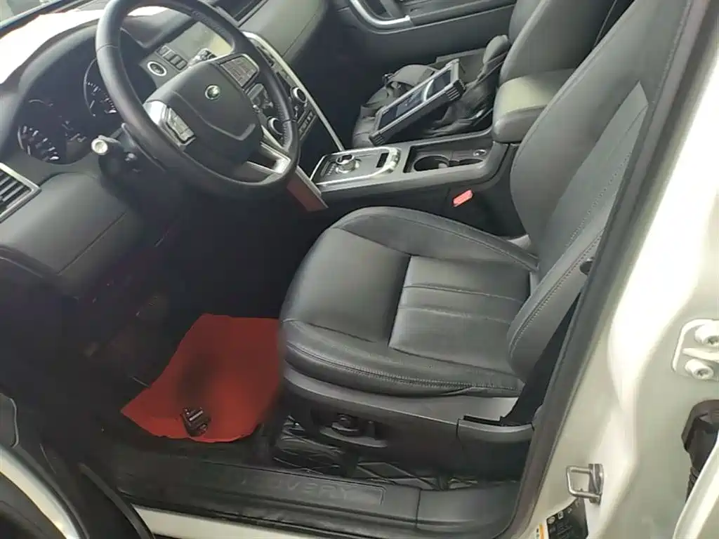 Land Rover Discovery Sport 2016 2.0T SE фото 15