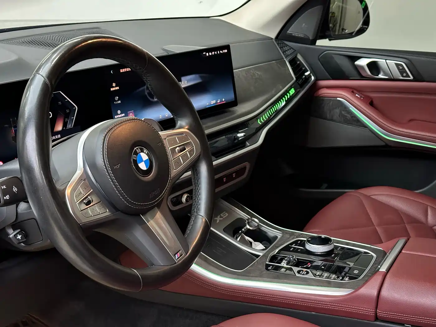 BMW X5 2023 xDrive 30Li M Sport Package фото 12