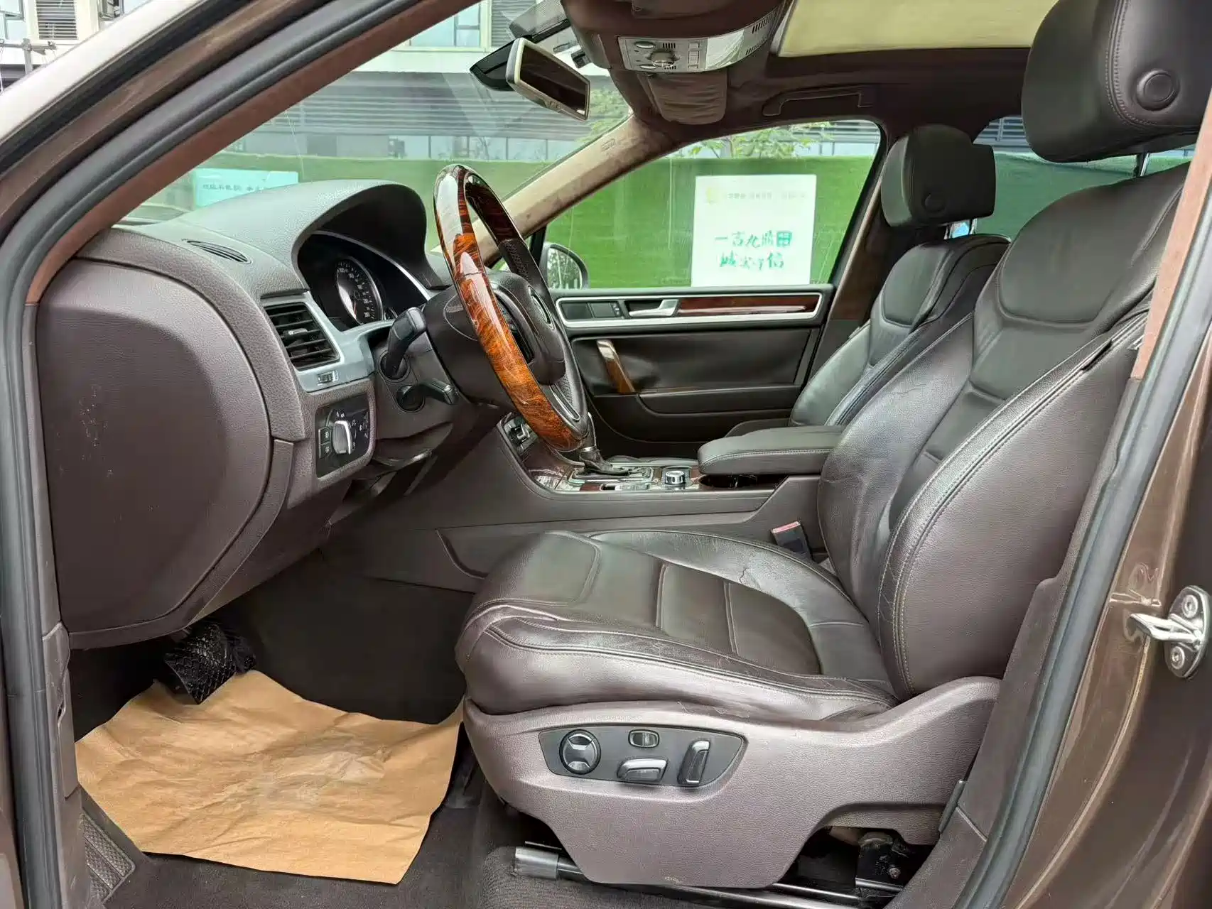 Фото 4 - Volkswagen Touareg