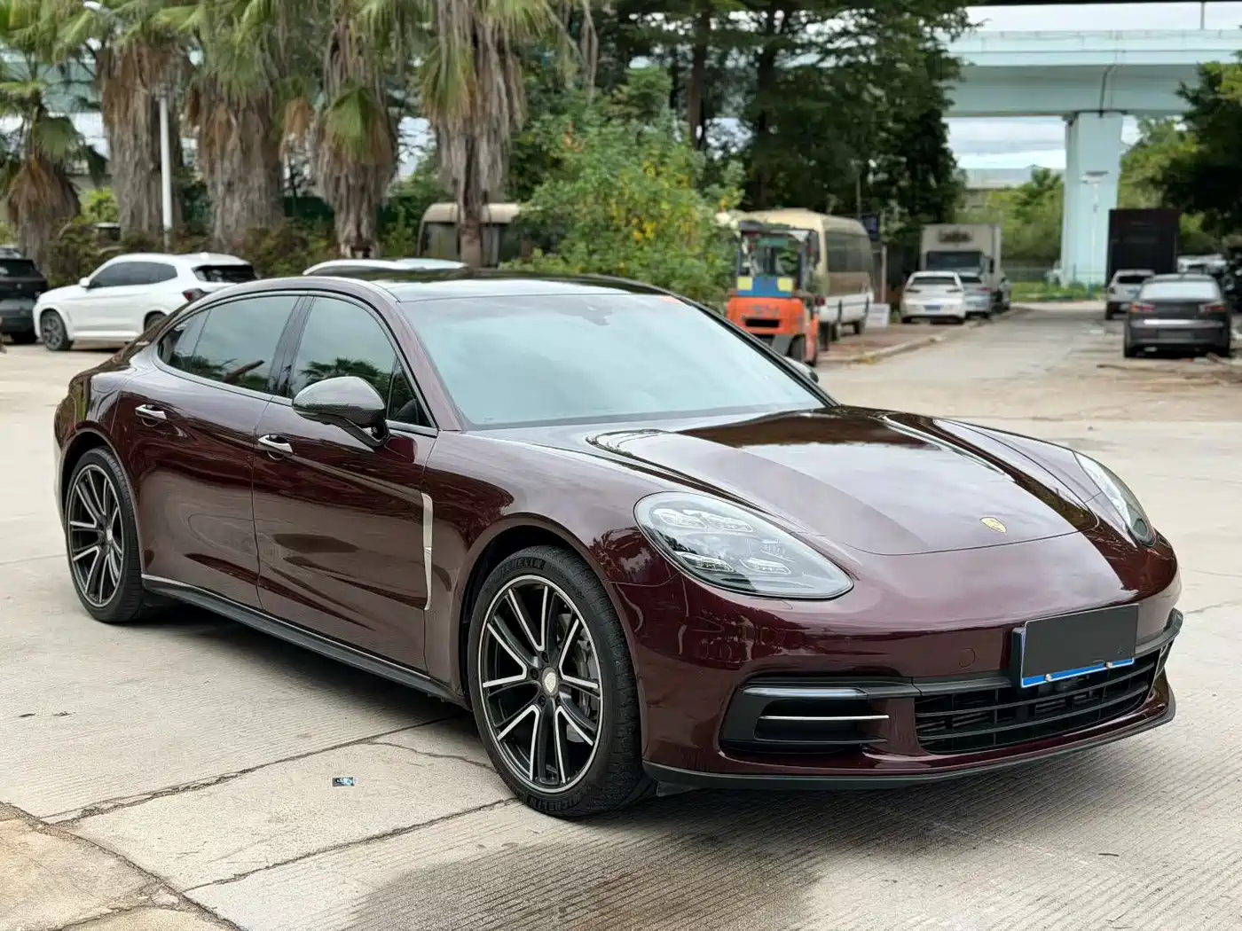 Porsche Panamera 2017 Panamera Executive Long Wheelbase 3.0T фото 3