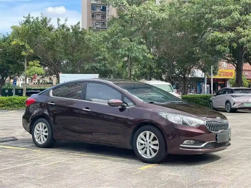 Kia K3 2013 1.6L Automatic GLS фото 3