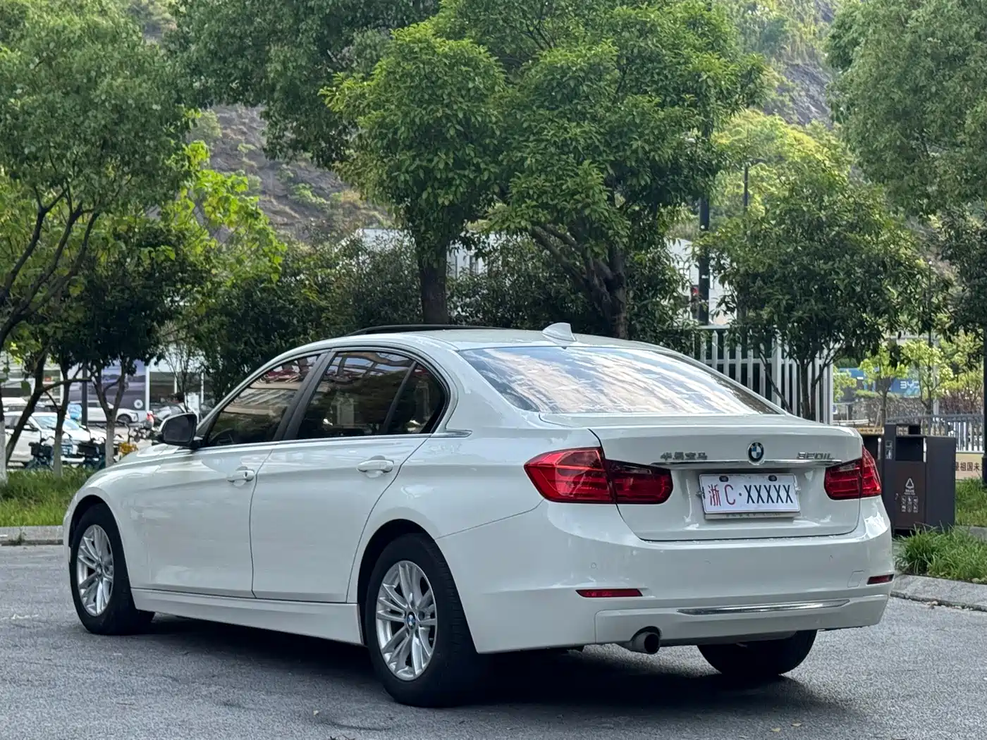 BMW 3 Series 2014 320Li Fashion фото 6