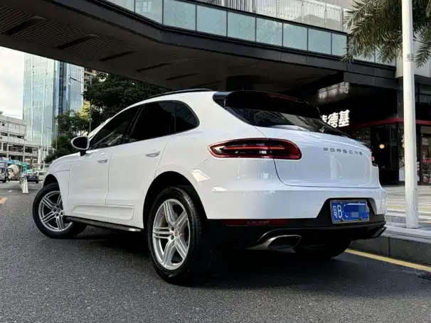 Porsche Macan 2014 Macan 2.0T фото 11