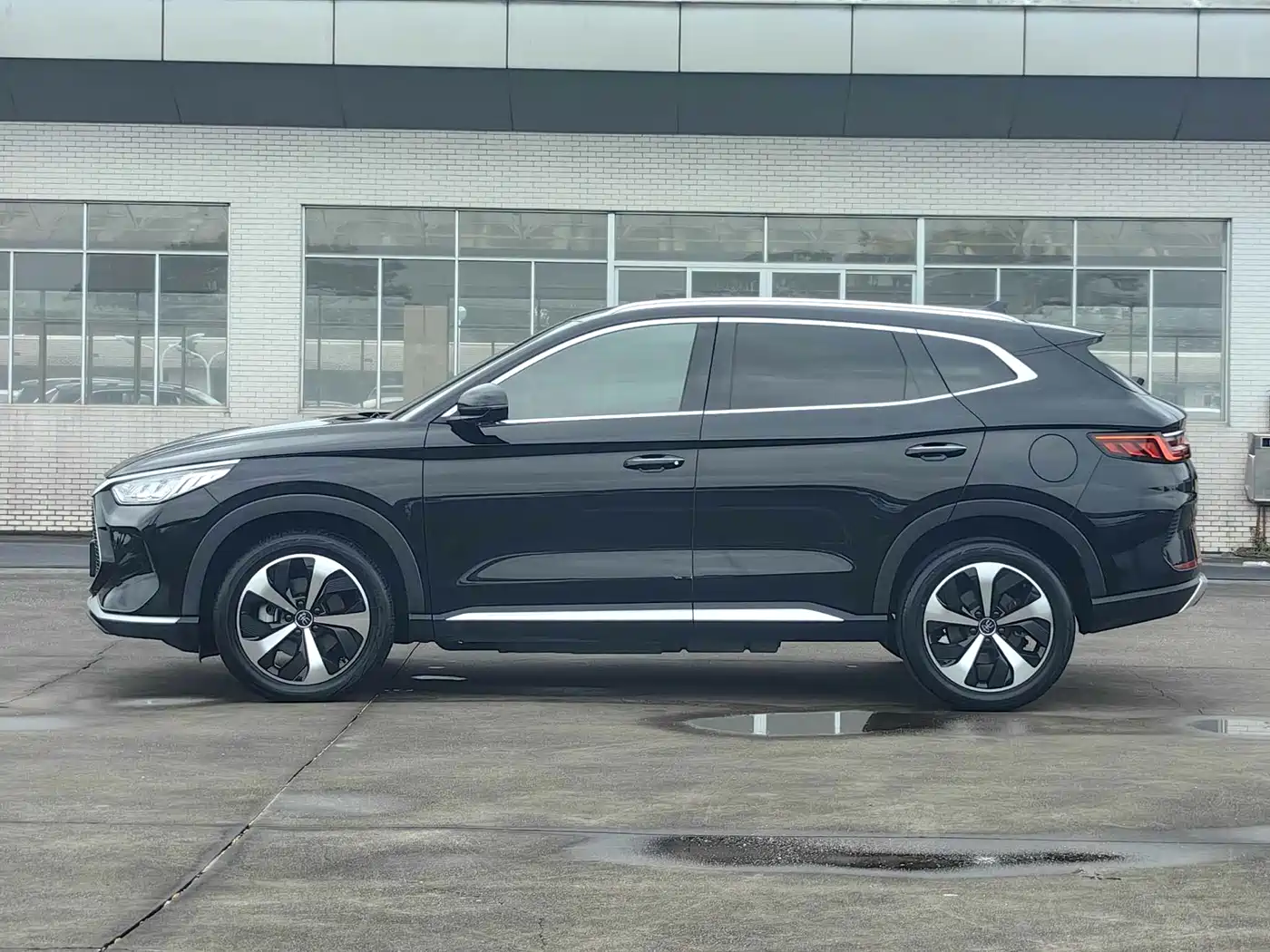 BYD Song PLUS PHEV 2021 DM-i 110KM Flagship фото 3