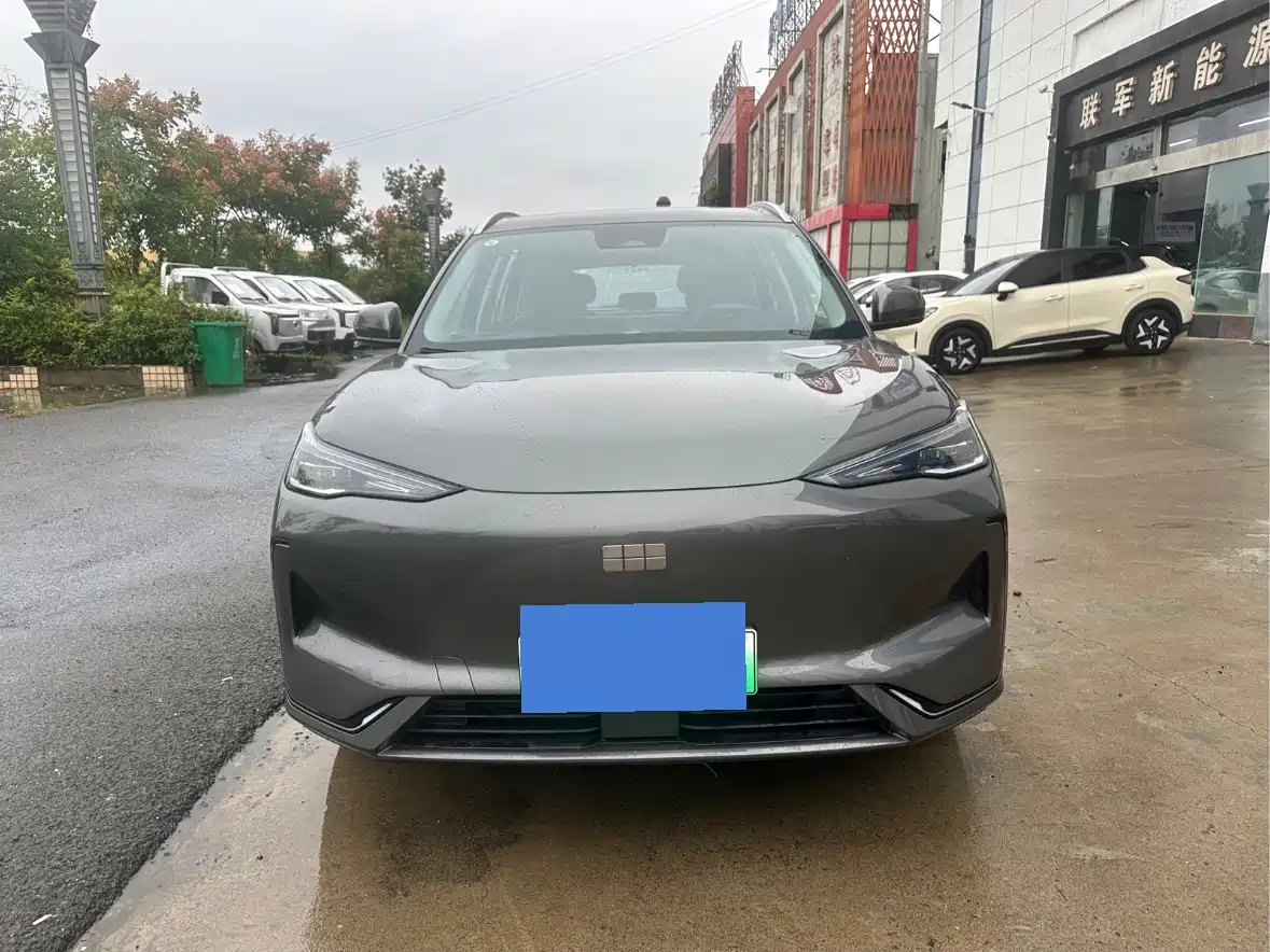 Фото 2 - Geely Galaxy Galaxy E5