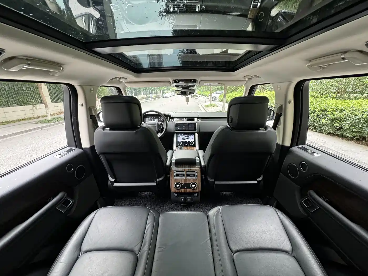 Фото 11 - Land Rover Range Rover