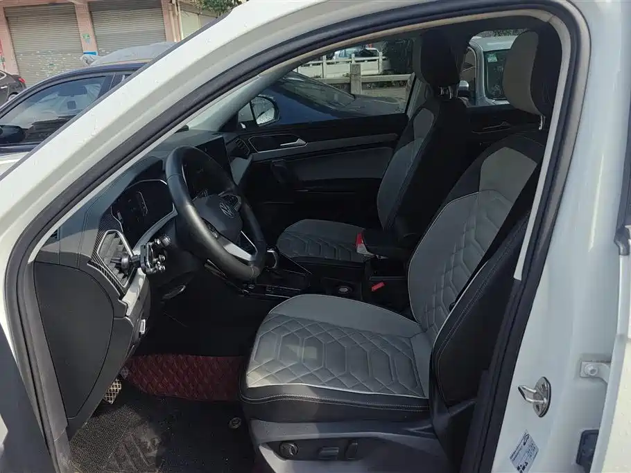 Volkswagen Tayron 2024 300TSI 2WD Luxury Plus Advanced фото 9