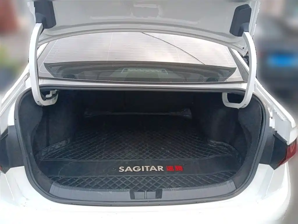Volkswagen Sagitar 2023 300TSI DSG Surpassing Edition фото 10