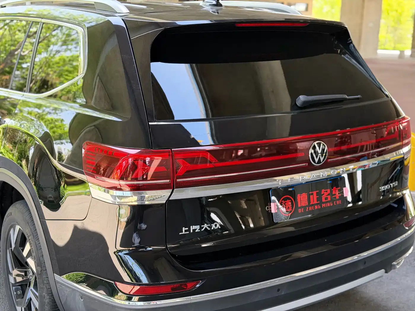 Volkswagen Teramont 2023 330TSI FWD Premium Luxury Edition фото 10