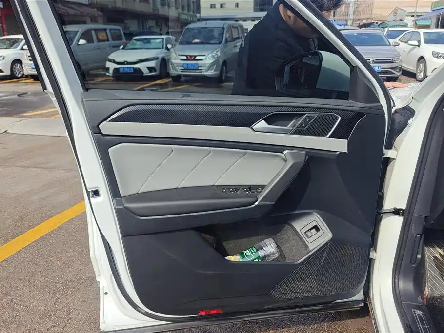 Volkswagen Tayron 2024 300TSI 2WD Luxury Plus Advanced фото 7