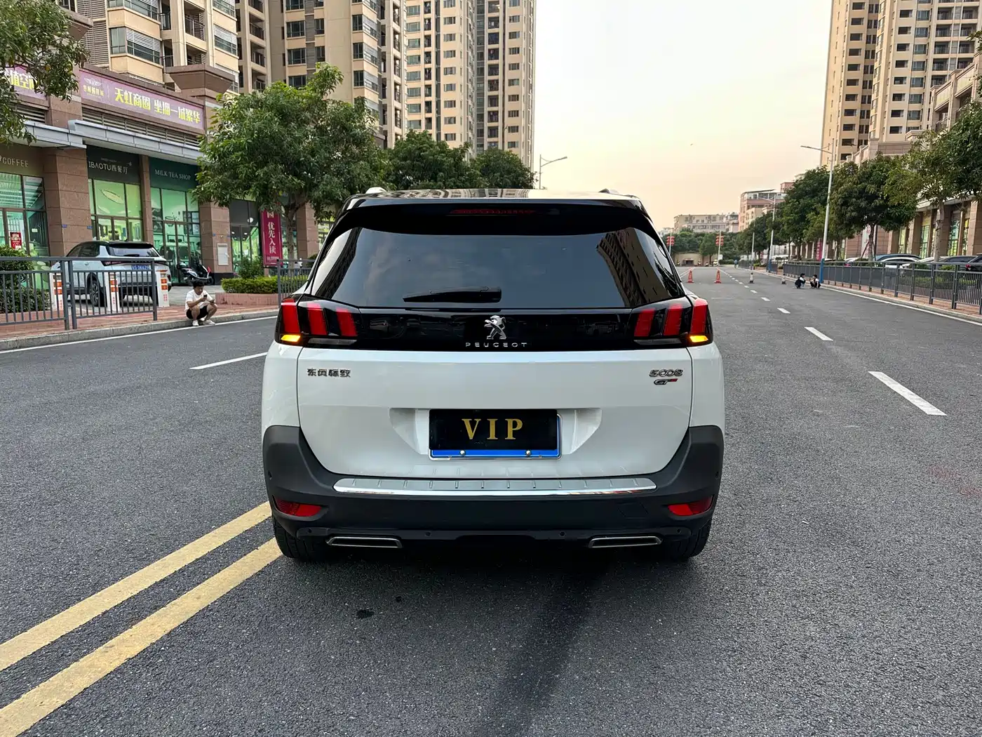 Peugeot 5008 2017 380THP 7-Seater Luxury GT Edition фото 6