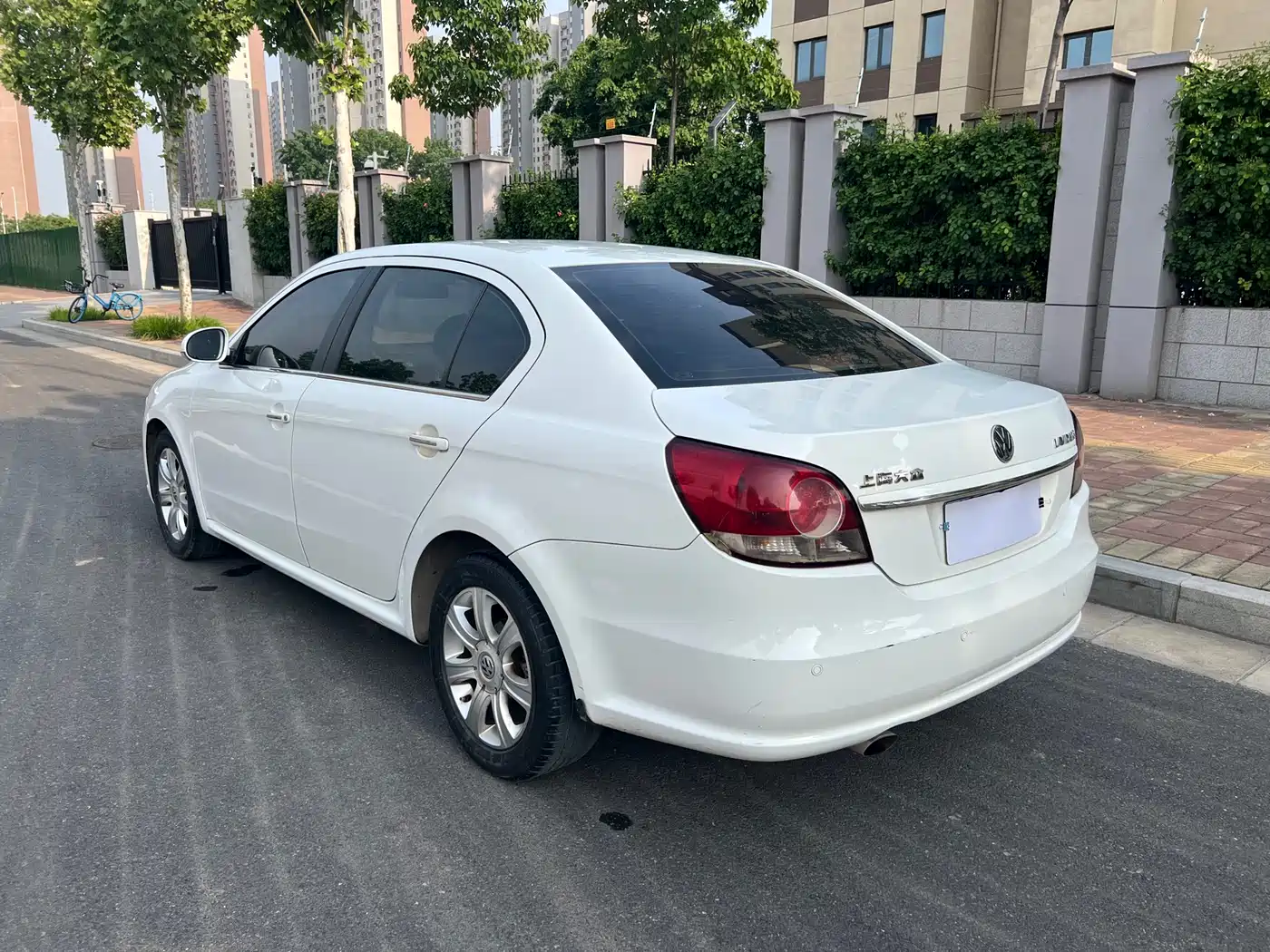 Volkswagen Lavida 2011 1.6L Automatic Pinxuan Edition фото 11