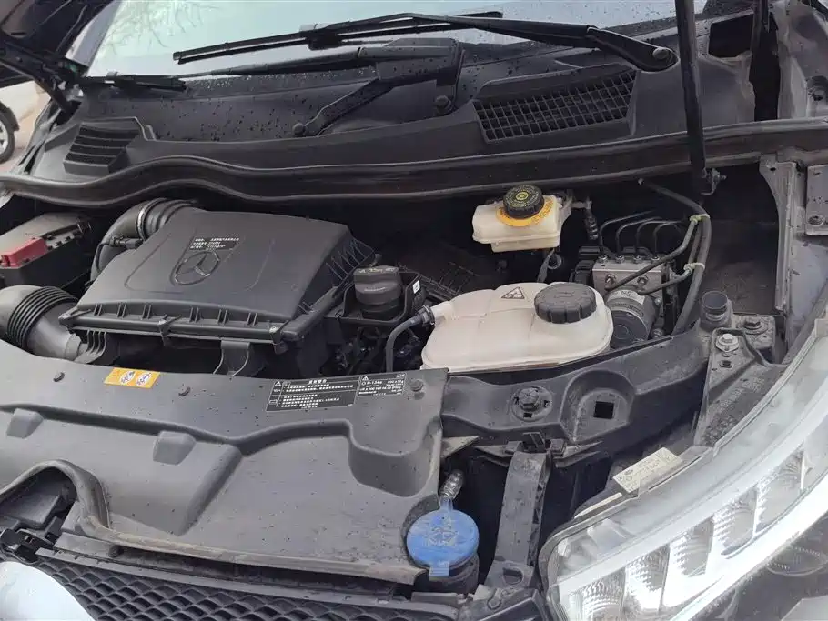 MERCEDES-BENZ V CLASS