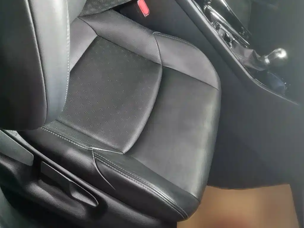Toyota IZOA 2018 2.0L Speed Edition China VI фото 14