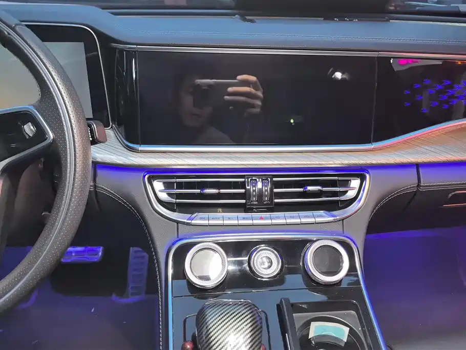 Hongqi H9 2020 2.0T Smart Connection Qi Chang Edition фото 13
