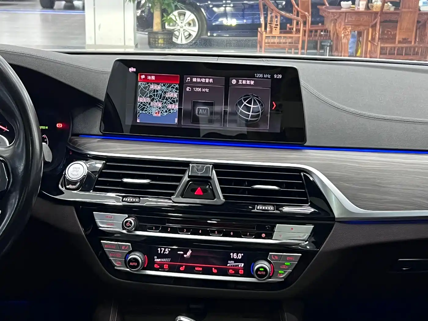 BMW 5 Series 2019 530Li Premium Luxury Package фото 14