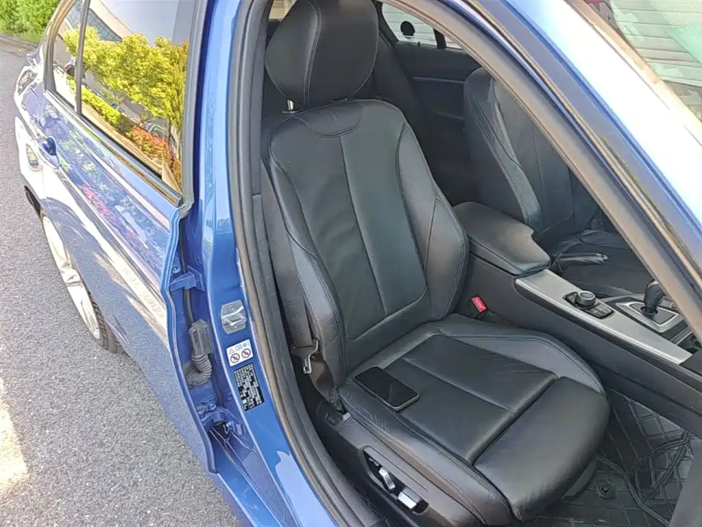 BMW 3 Series 2019 320i M Sport Package фото 25